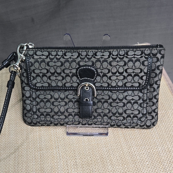 Coach Black and Gray Patterned Wristlet EUC - Picture 1 of 8